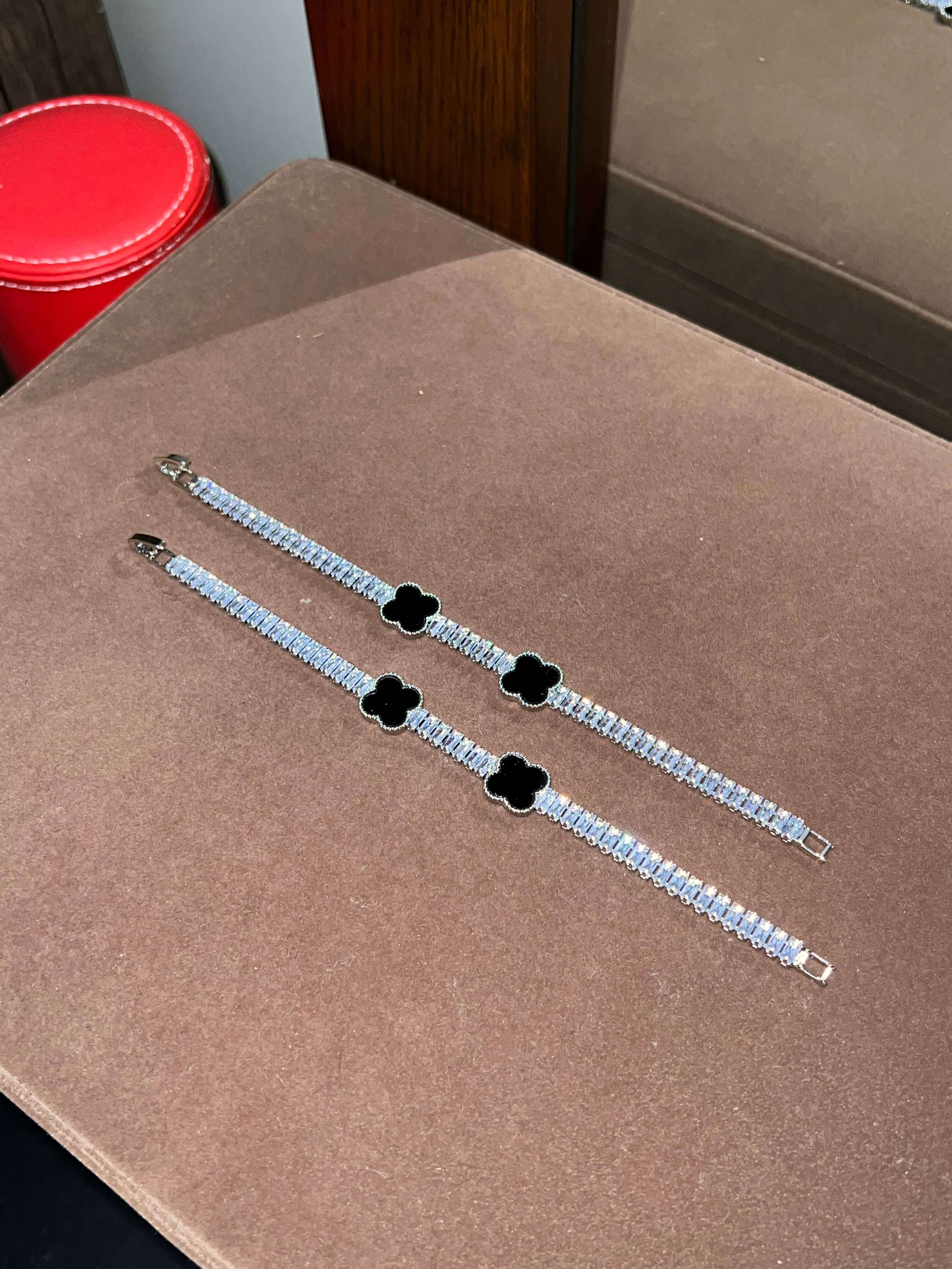 Two Clover Van Cleef Hype Nation