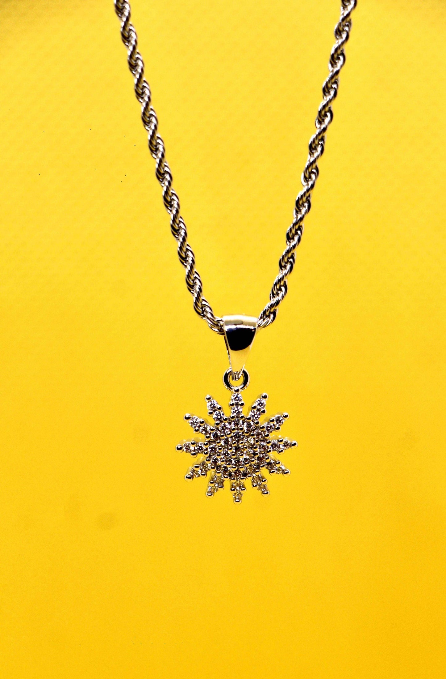 Sun pendant - Hype Nation