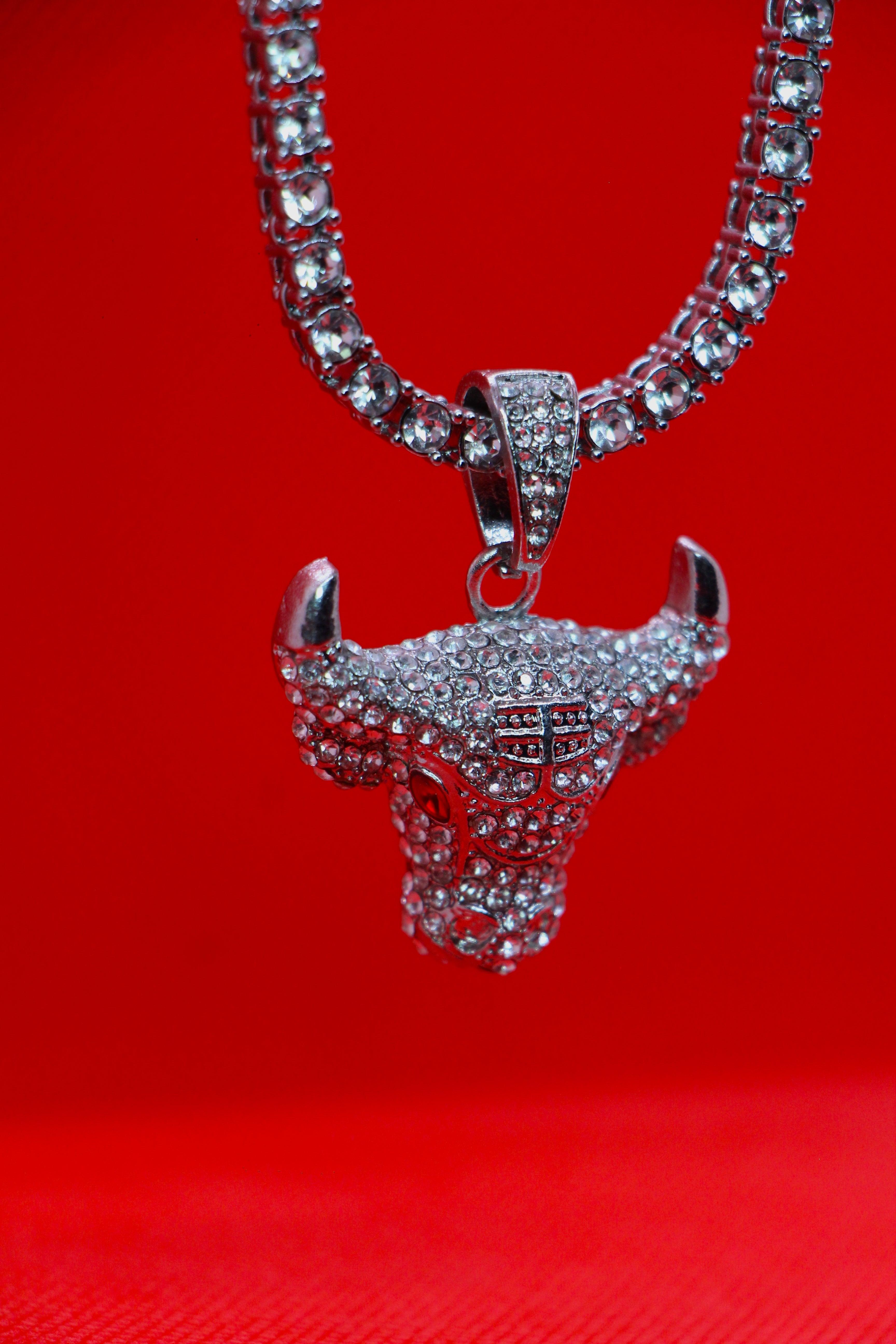 Bull pendant - Hype Nation