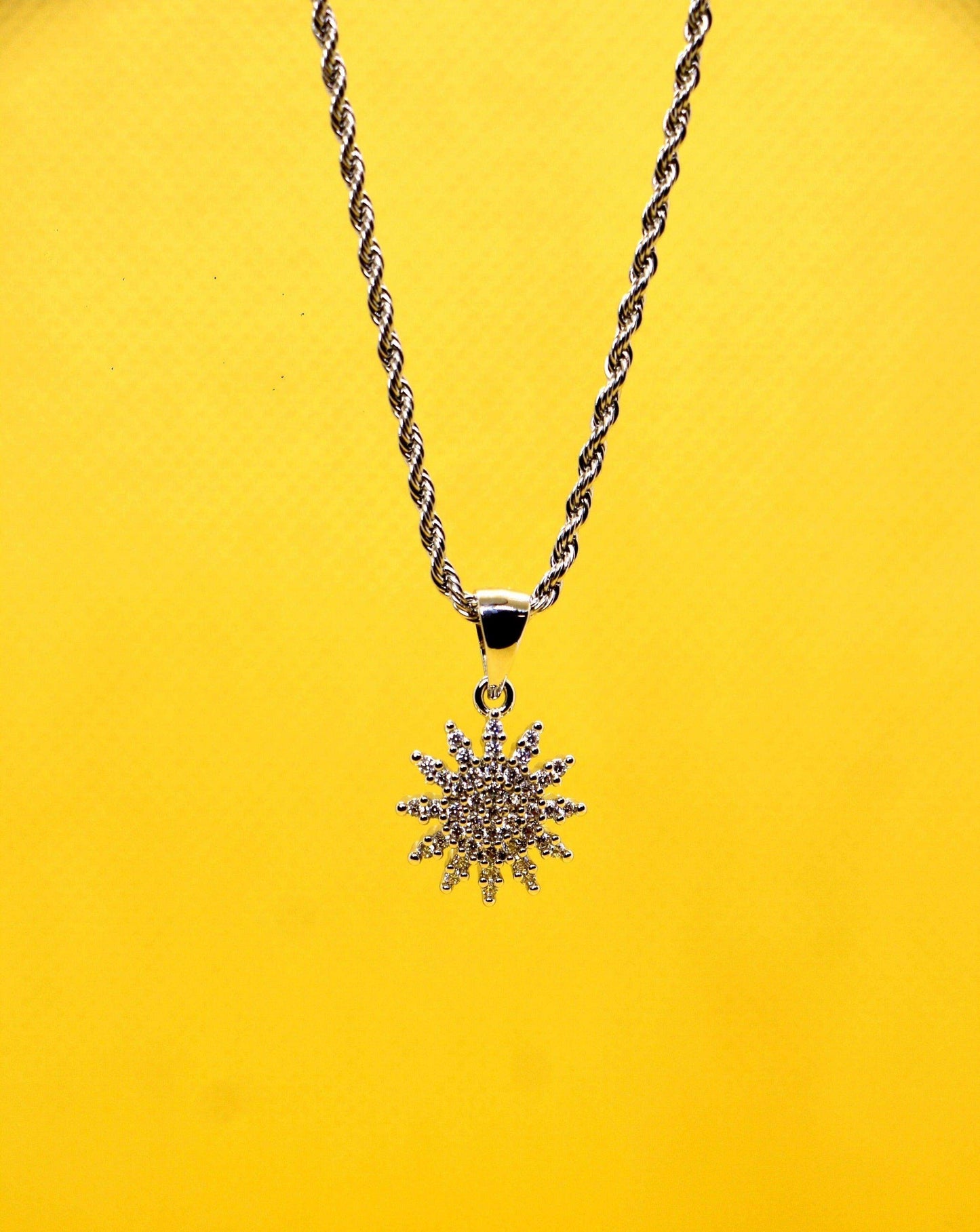 Sun pendant - Hype Nation